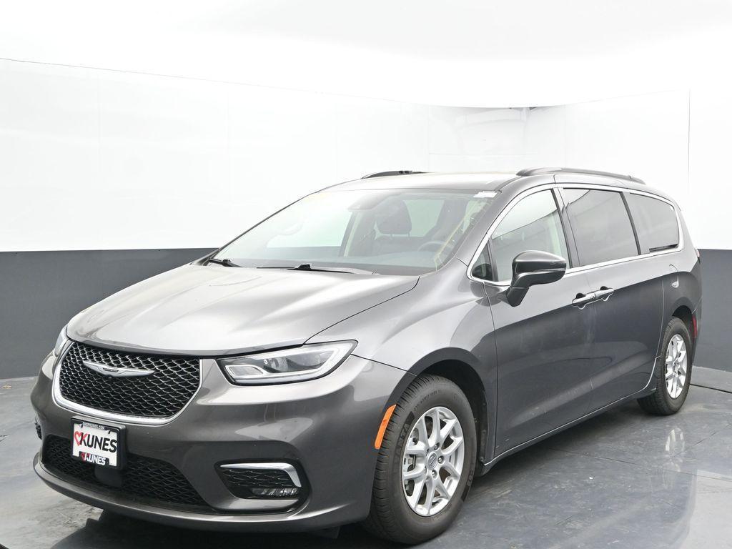 used 2022 Chrysler Pacifica car, priced at $21,394