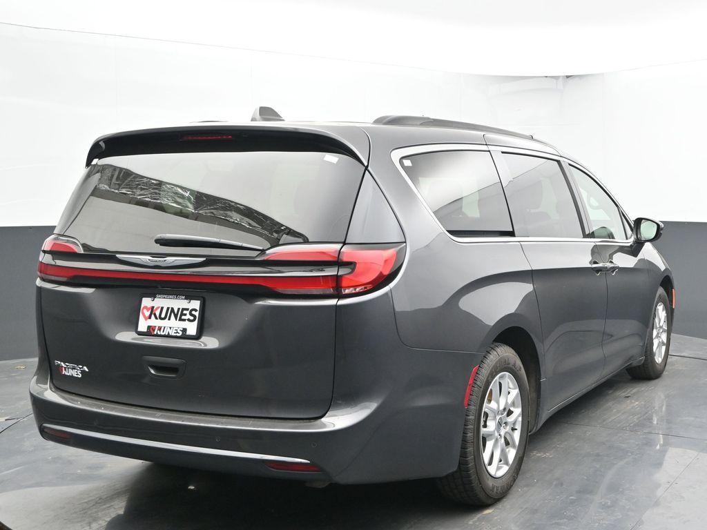 used 2022 Chrysler Pacifica car, priced at $21,394
