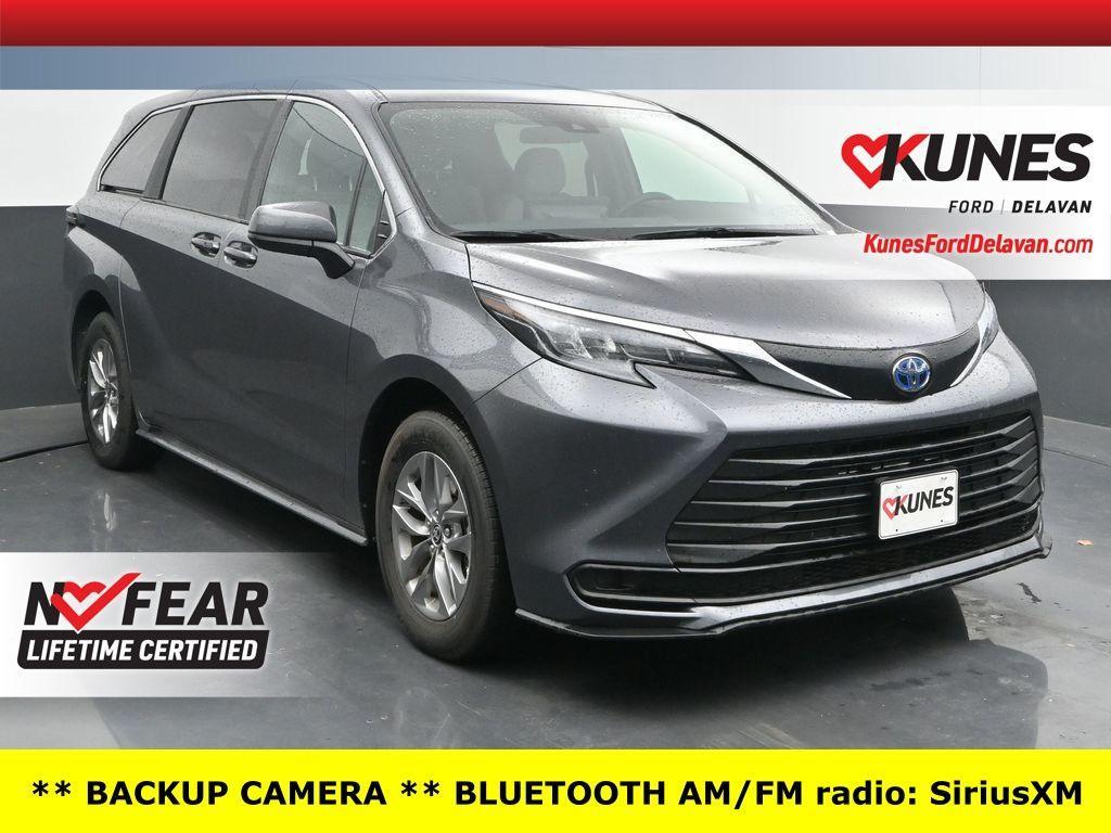 used 2025 Toyota Sienna car, priced at $42,238