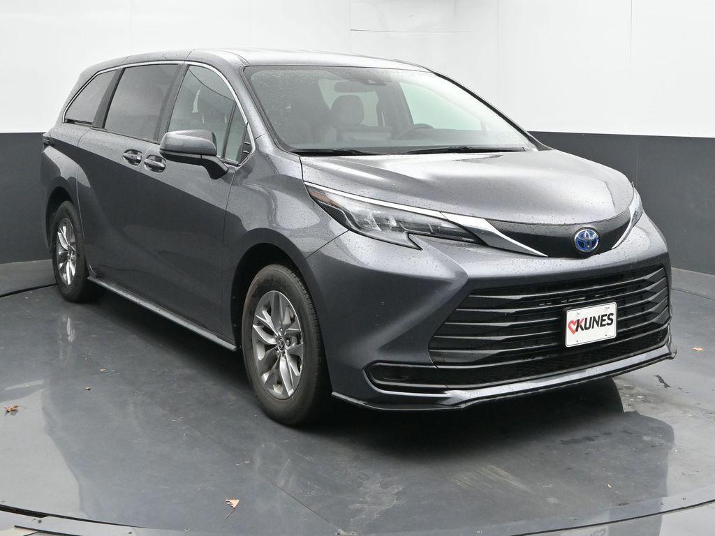 used 2025 Toyota Sienna car, priced at $42,238