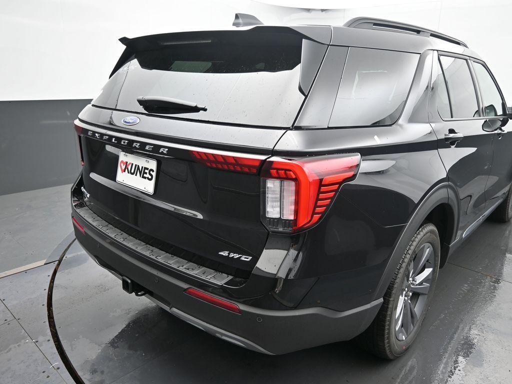 new 2025 Ford Explorer car, priced at $46,296