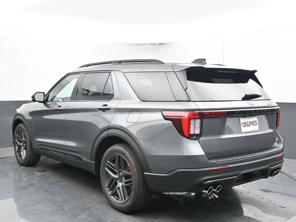 new 2025 Ford Explorer car, priced at $61,685