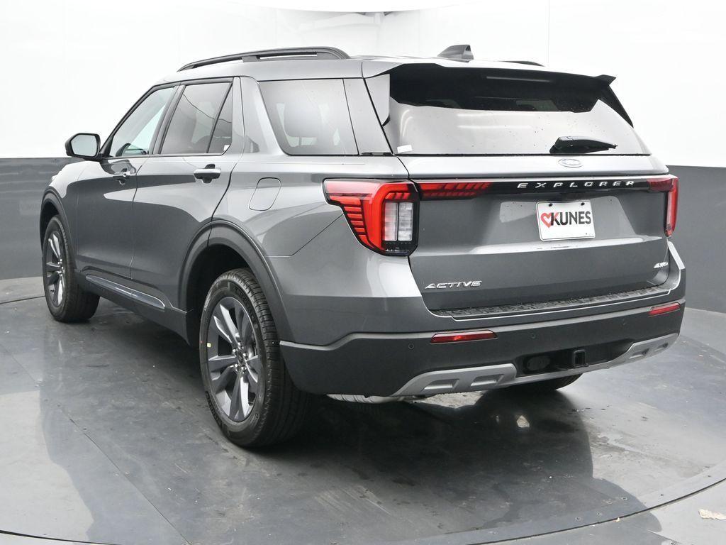 new 2025 Ford Explorer car, priced at $46,896