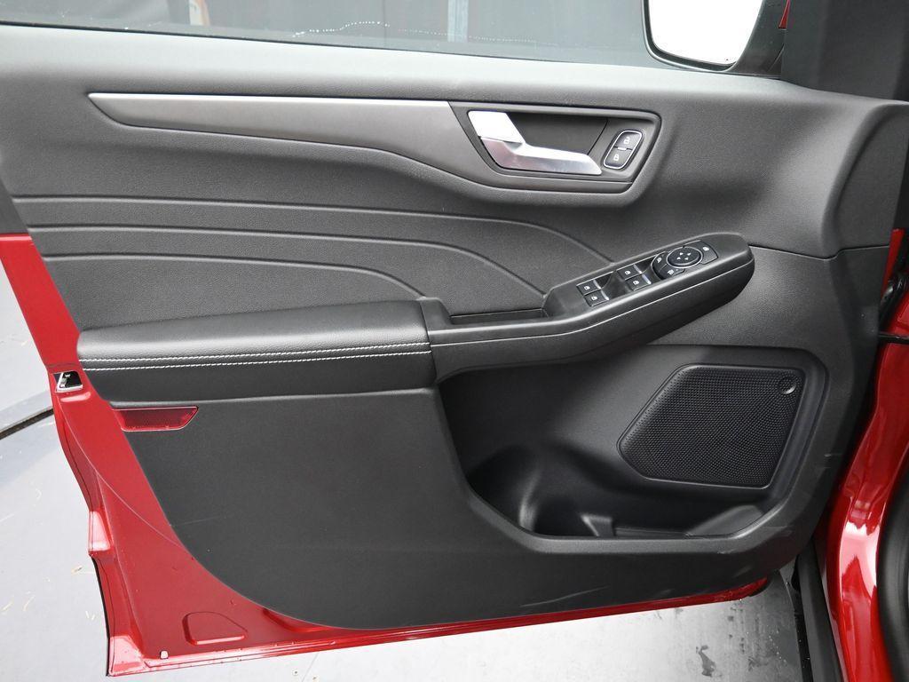 new 2025 Ford Escape car, priced at $29,675