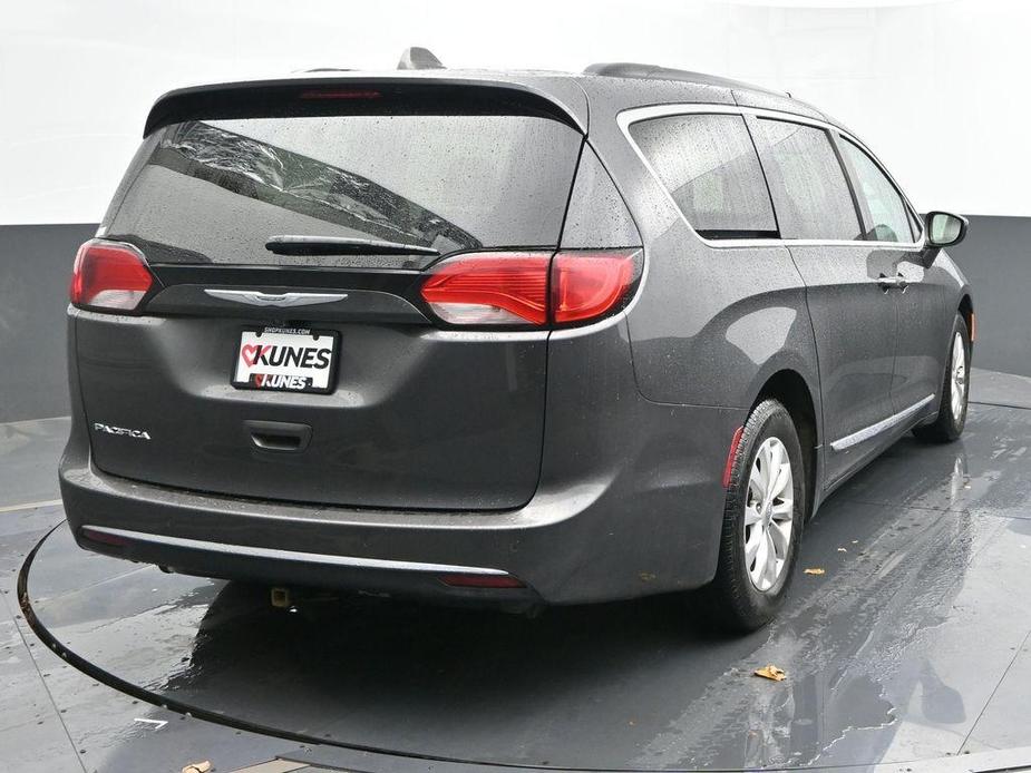 used 2017 Chrysler Pacifica car, priced at $13,995