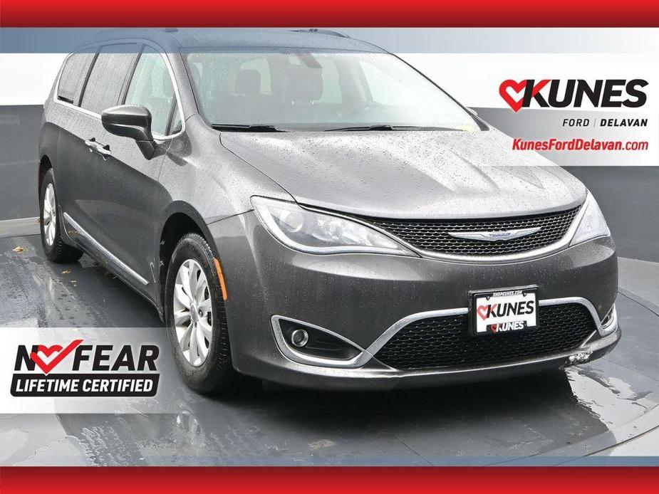 used 2017 Chrysler Pacifica car, priced at $13,995