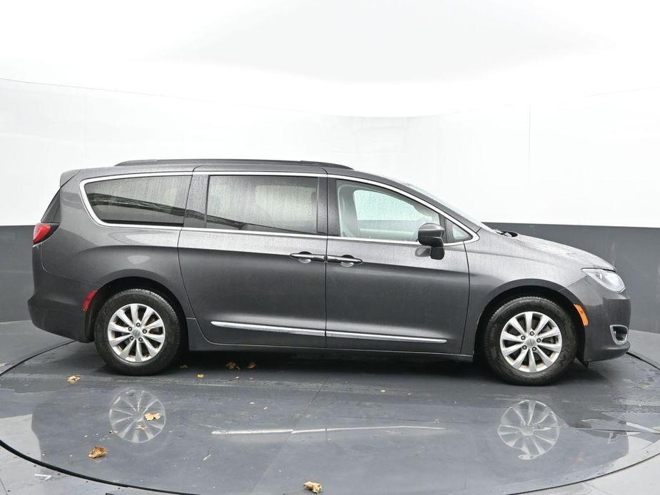 used 2017 Chrysler Pacifica car, priced at $13,995