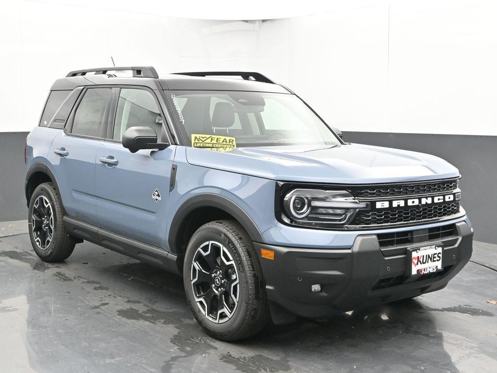 new 2025 Ford Bronco Sport car, priced at $39,277