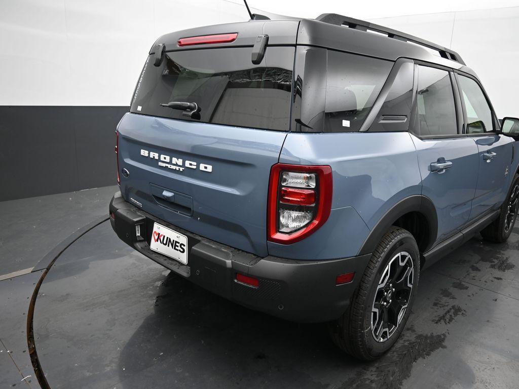 new 2025 Ford Bronco Sport car, priced at $39,277