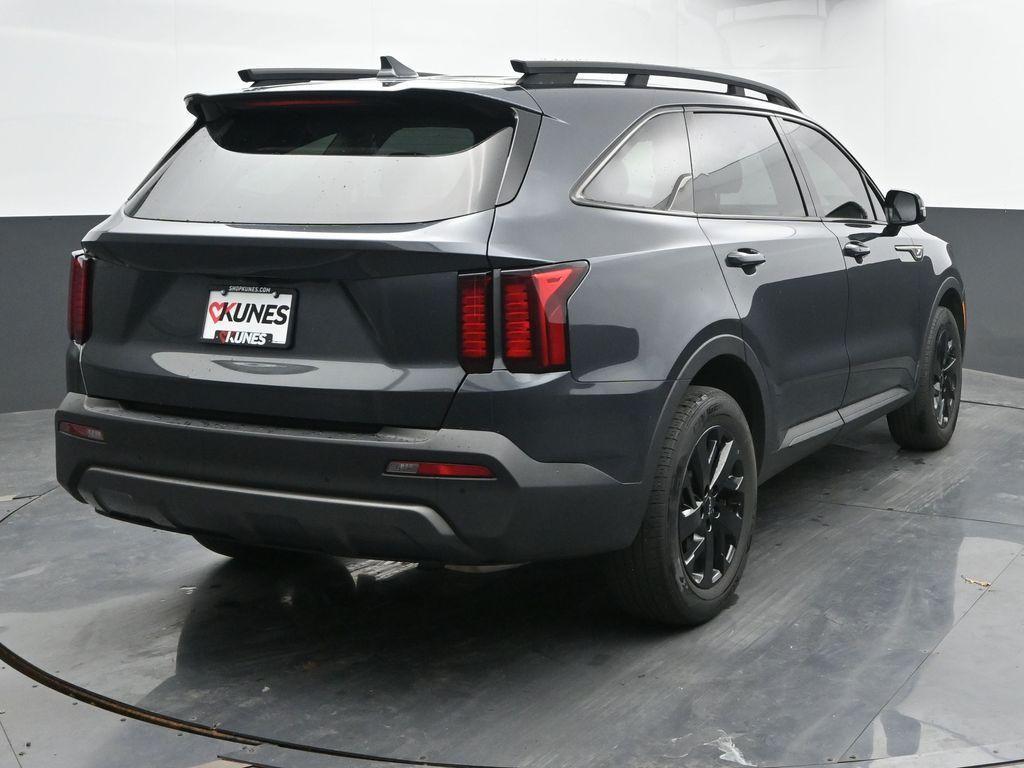 used 2022 Kia Sorento car, priced at $28,623