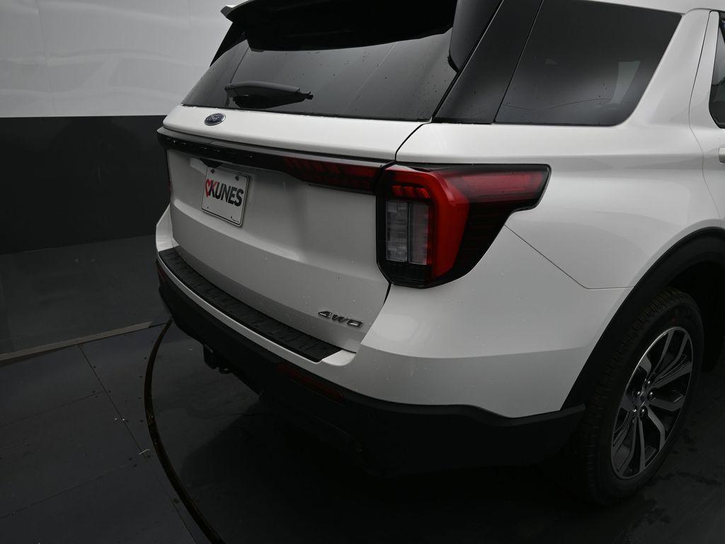 new 2025 Ford Explorer car, priced at $47,156