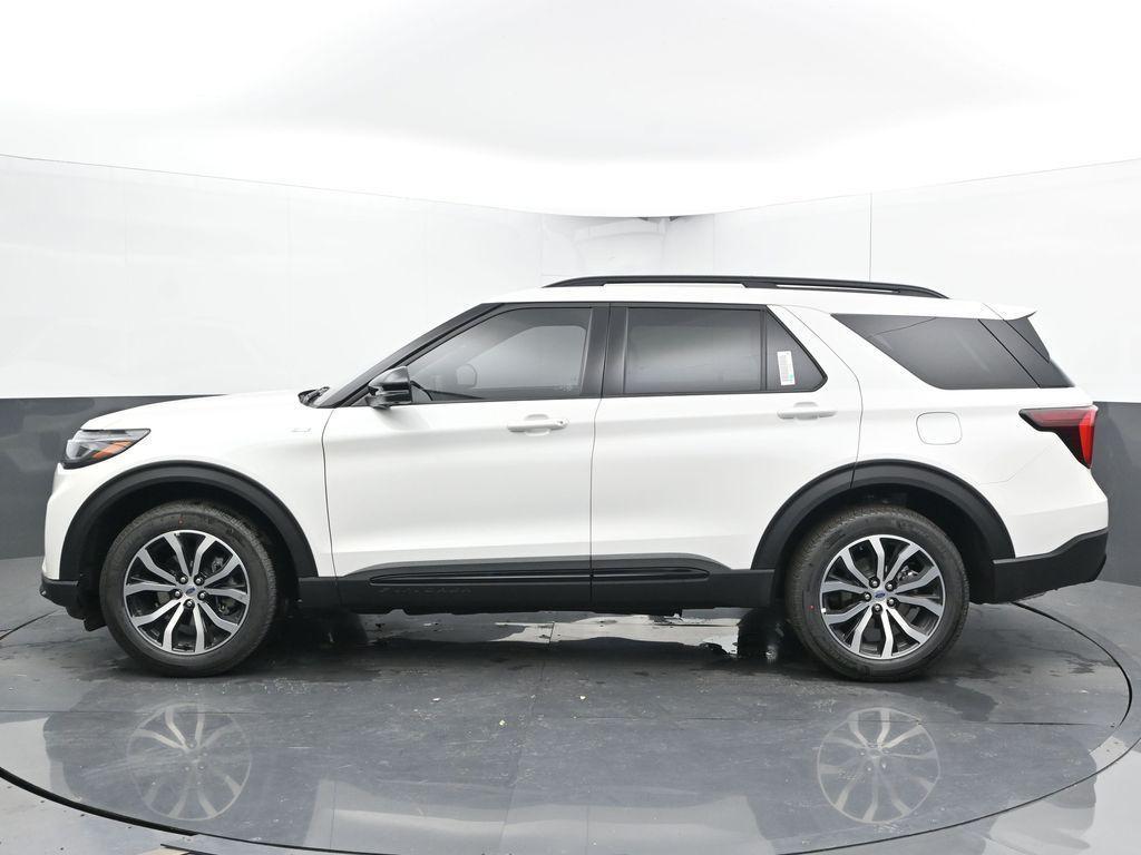 new 2025 Ford Explorer car, priced at $47,156
