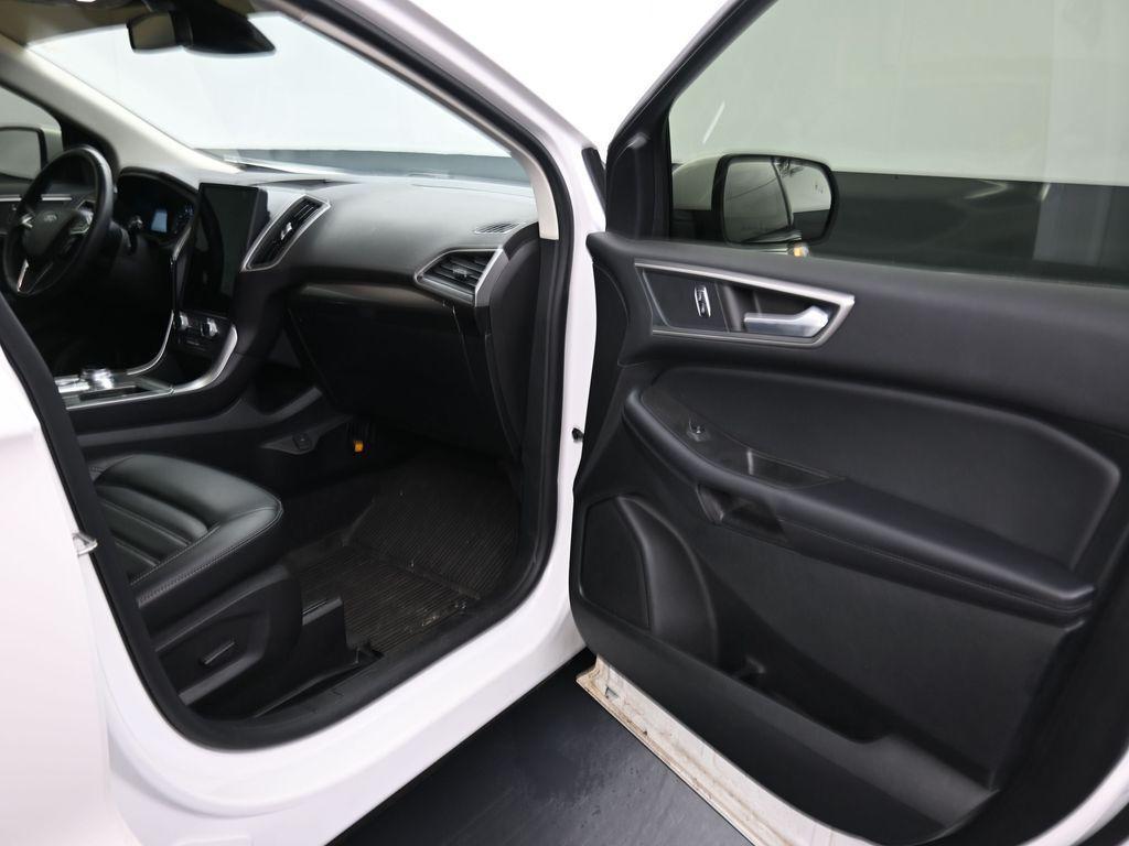 used 2024 Ford Edge car, priced at $28,122