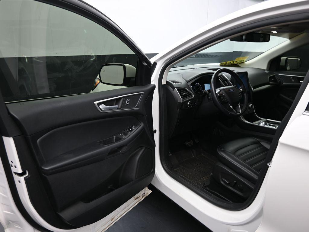 used 2024 Ford Edge car, priced at $28,122