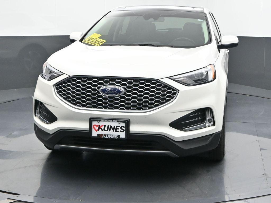 used 2024 Ford Edge car, priced at $28,122