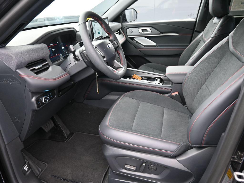 new 2025 Ford Explorer car, priced at $57,179