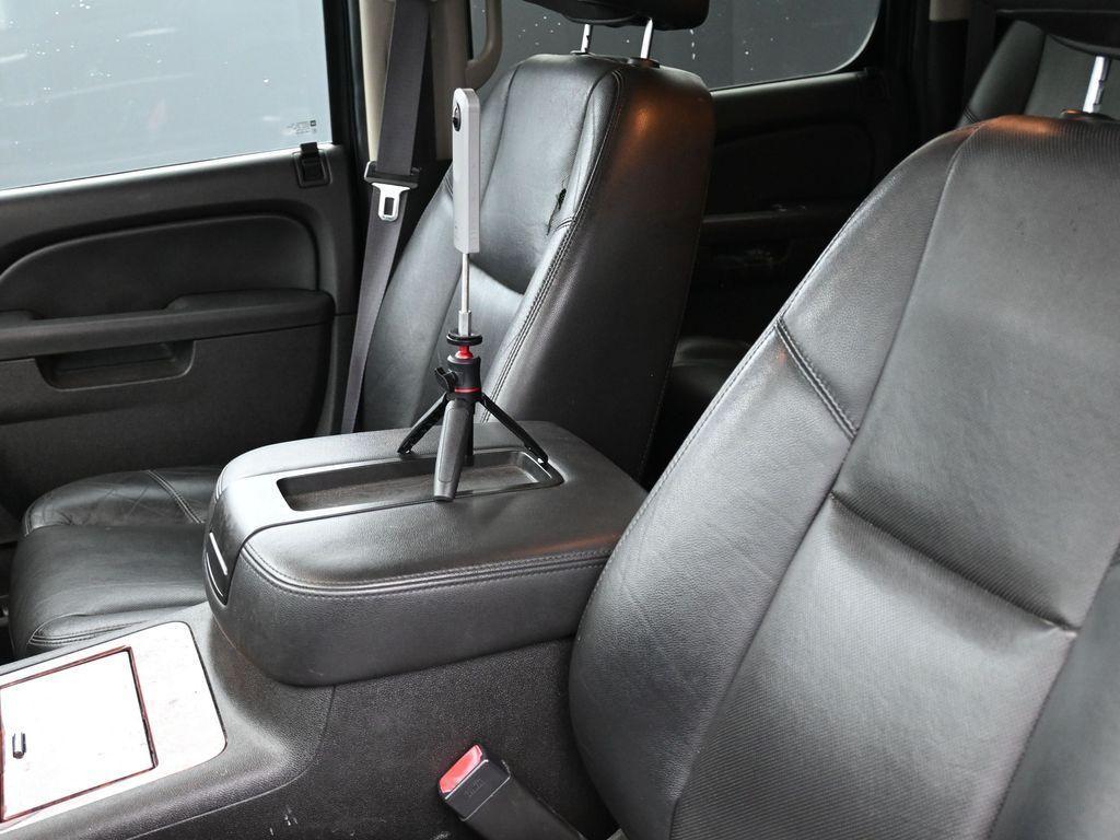 used 2014 Chevrolet Suburban car, priced at $12,228