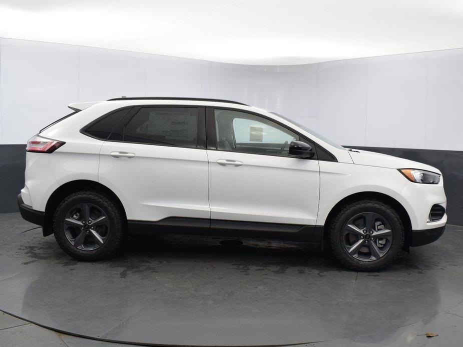 new 2024 Ford Edge car, priced at $40,312