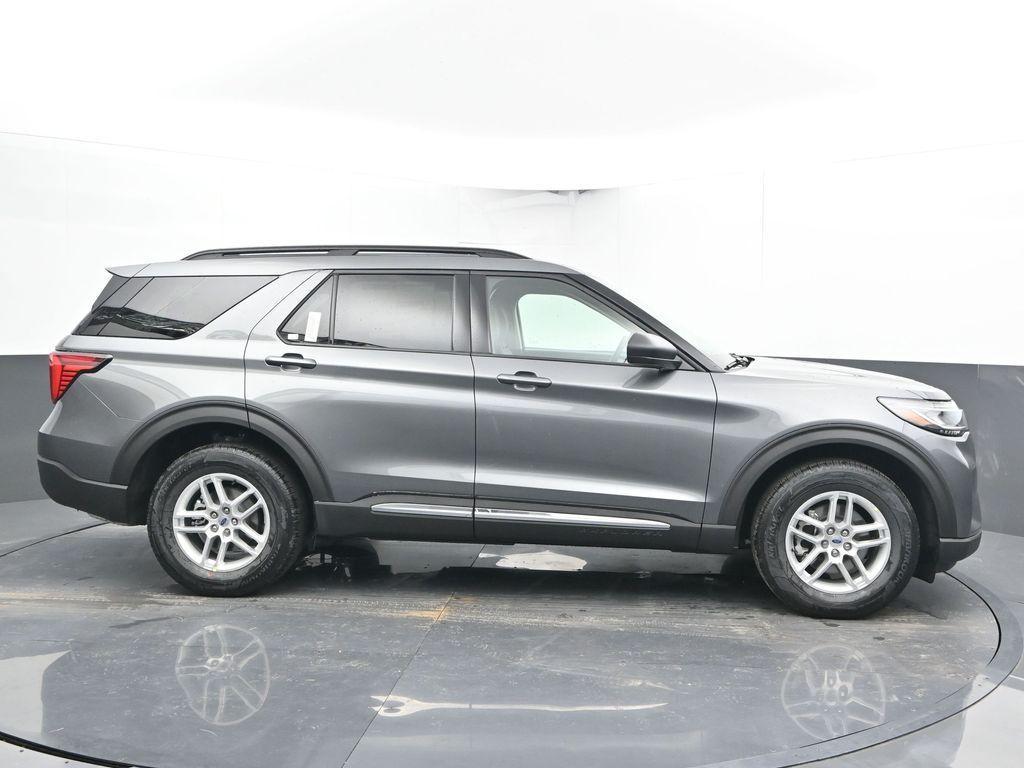 new 2025 Ford Explorer car, priced at $40,162