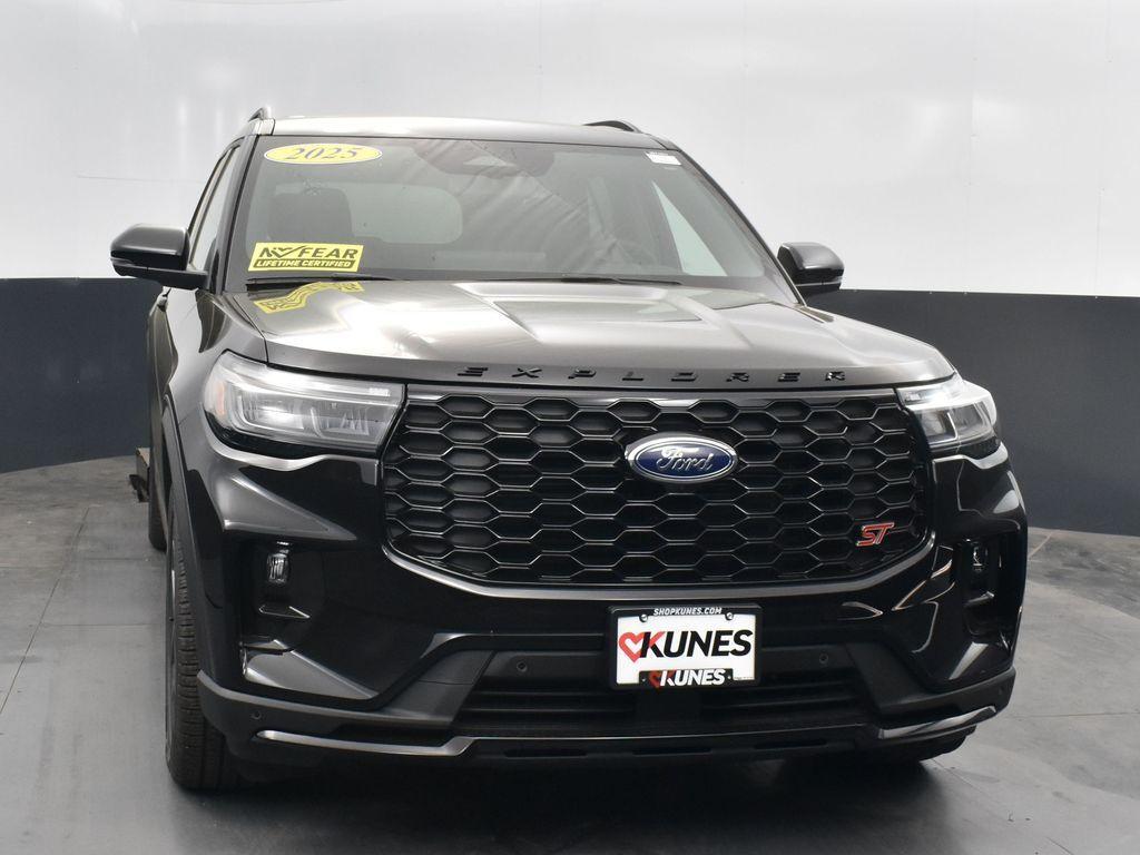 new 2025 Ford Explorer car, priced at $59,962