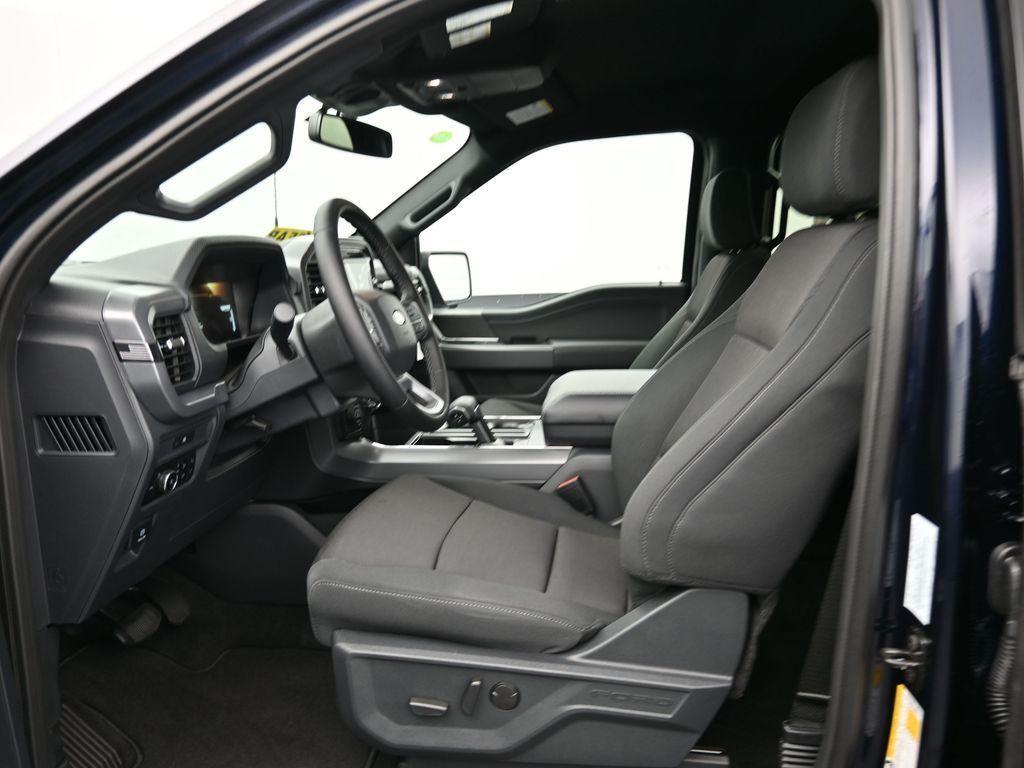 new 2025 Ford F-150 car, priced at $60,277