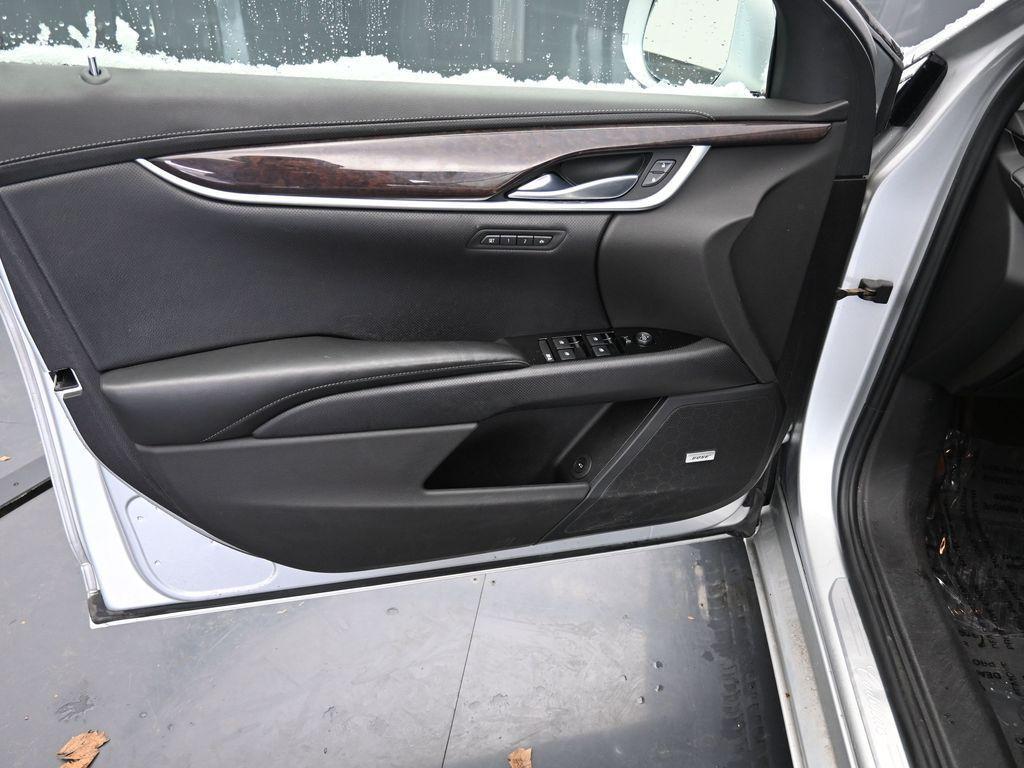 used 2014 Cadillac XTS car, priced at $10,885