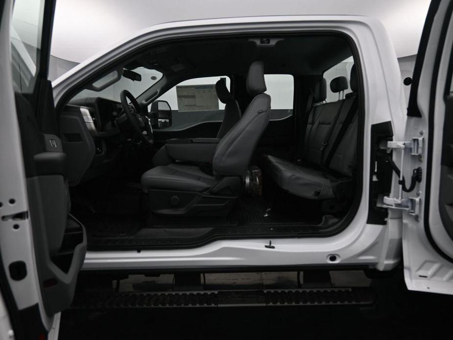 new 2024 Ford F-250 car, priced at $50,275