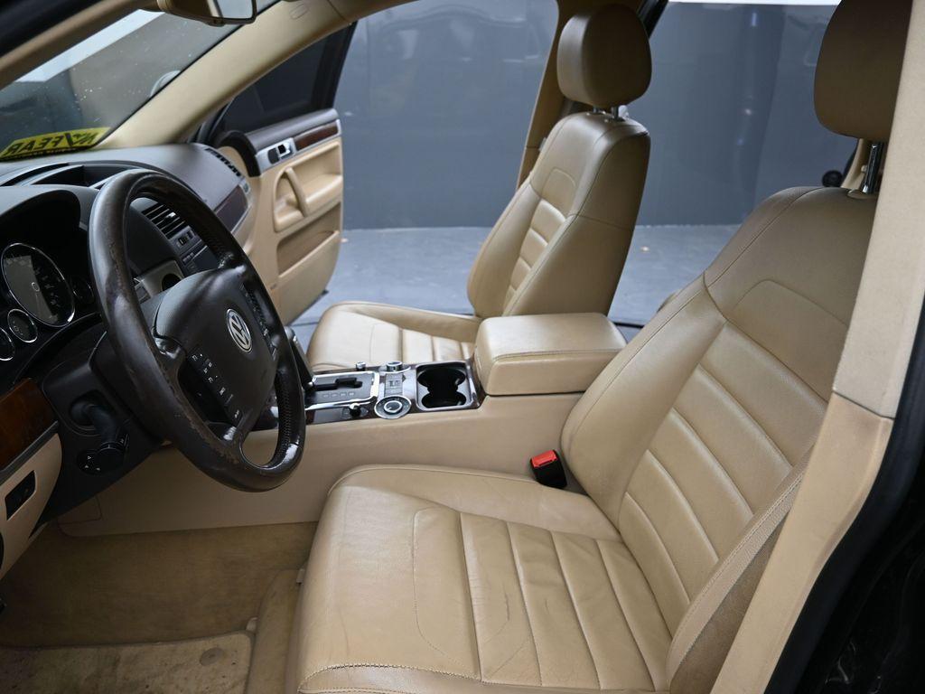 used 2008 Volkswagen Touareg 2 car, priced at $19,995