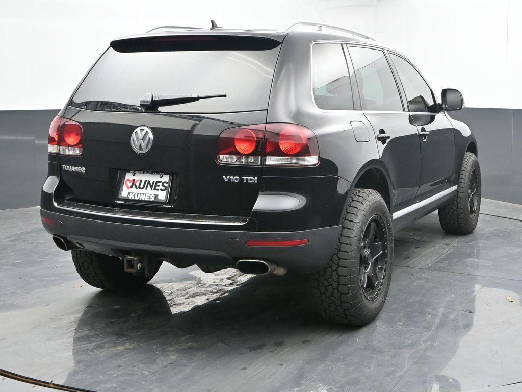 used 2008 Volkswagen Touareg 2 car, priced at $19,995