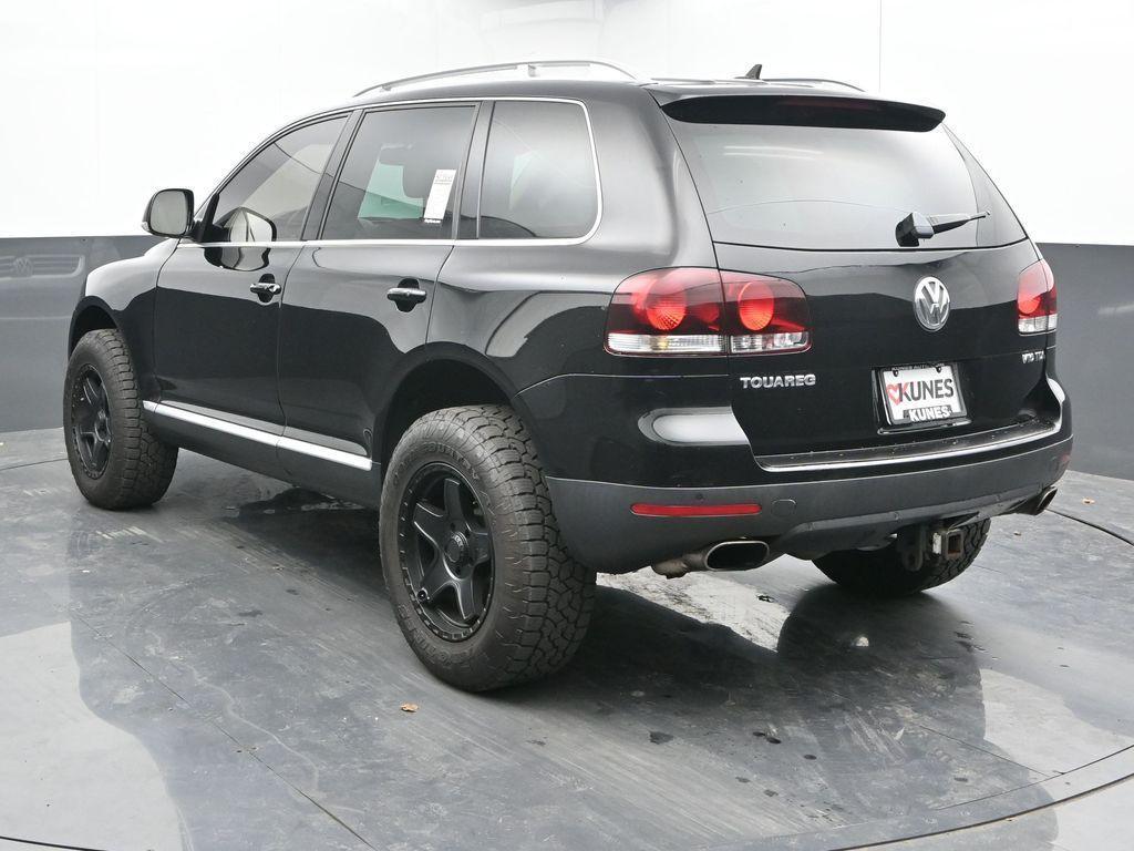 used 2008 Volkswagen Touareg 2 car, priced at $19,995
