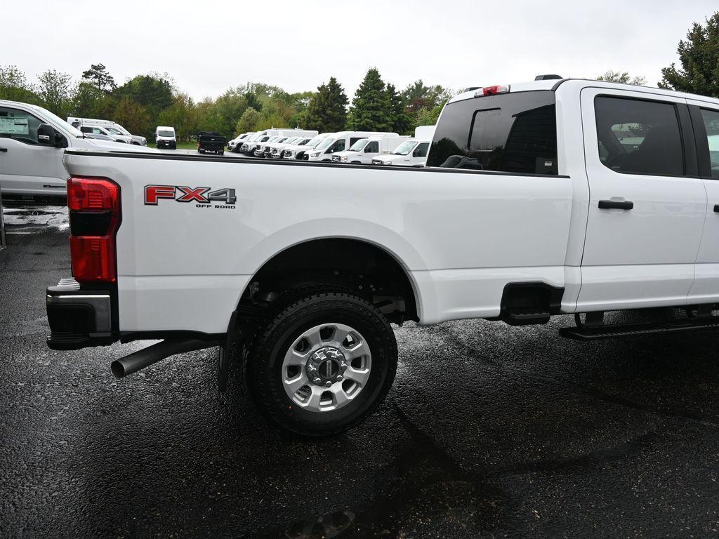 new 2024 Ford F-350 car, priced at $63,965