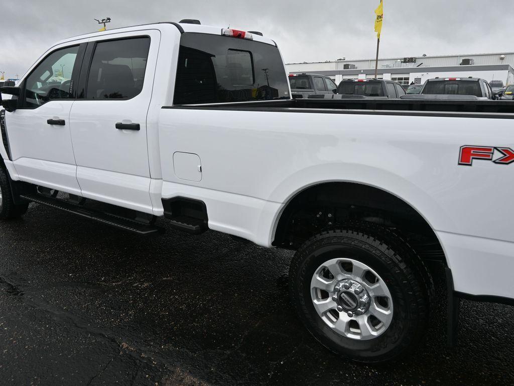 new 2024 Ford F-350 car, priced at $63,965
