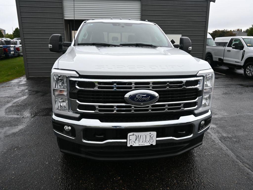 new 2024 Ford F-350 car, priced at $63,965