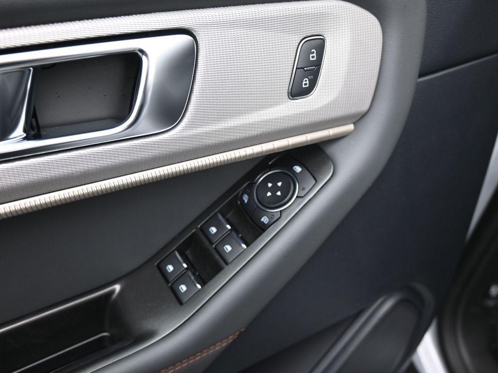 new 2025 Ford Explorer car, priced at $46,309