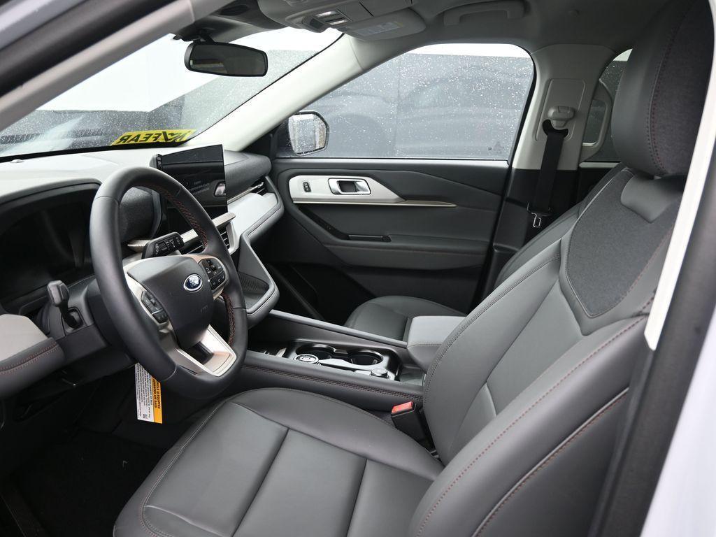 new 2025 Ford Explorer car, priced at $46,309