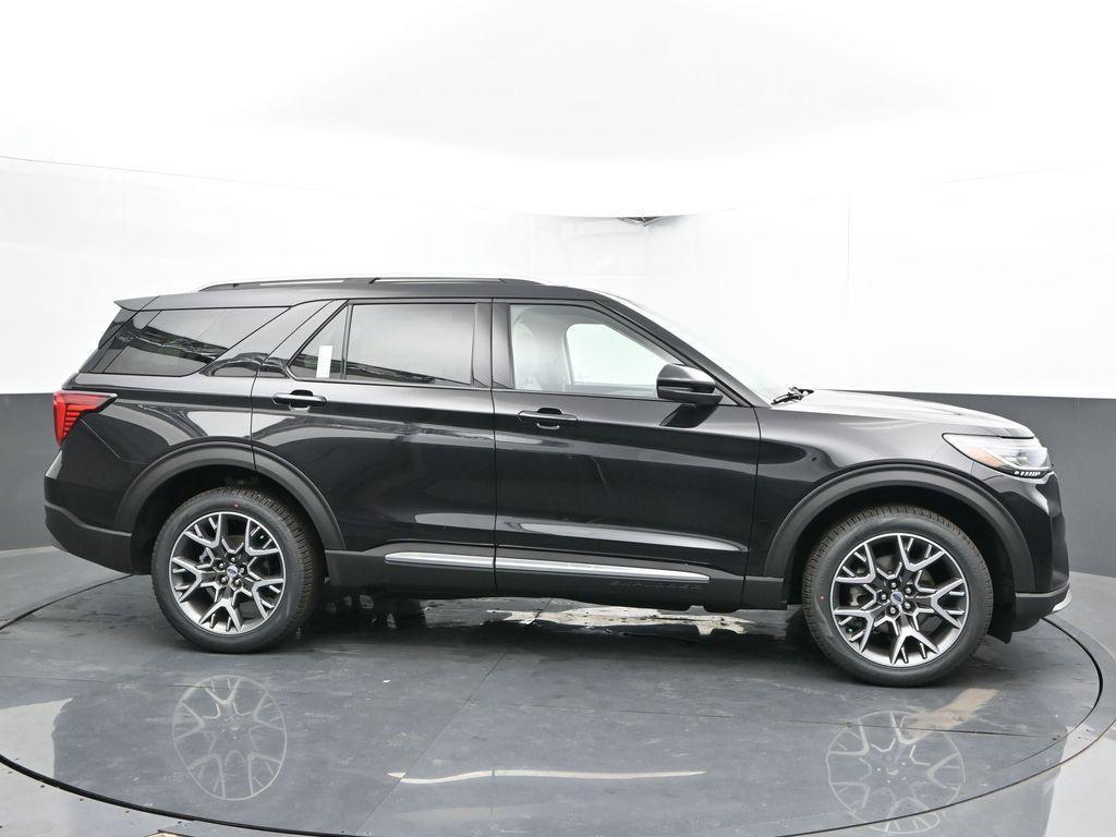 new 2025 Ford Explorer car, priced at $57,460