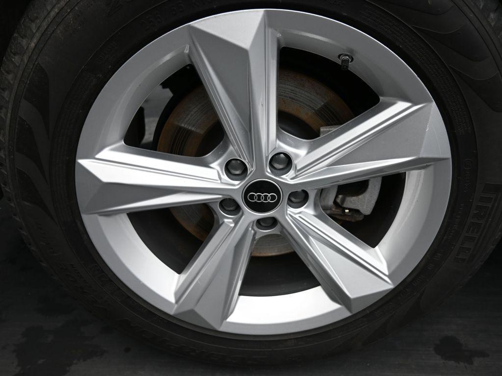 used 2024 Audi Q7 car, priced at $49,049