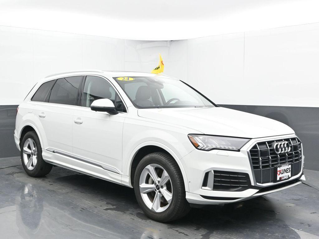 used 2024 Audi Q7 car, priced at $49,049