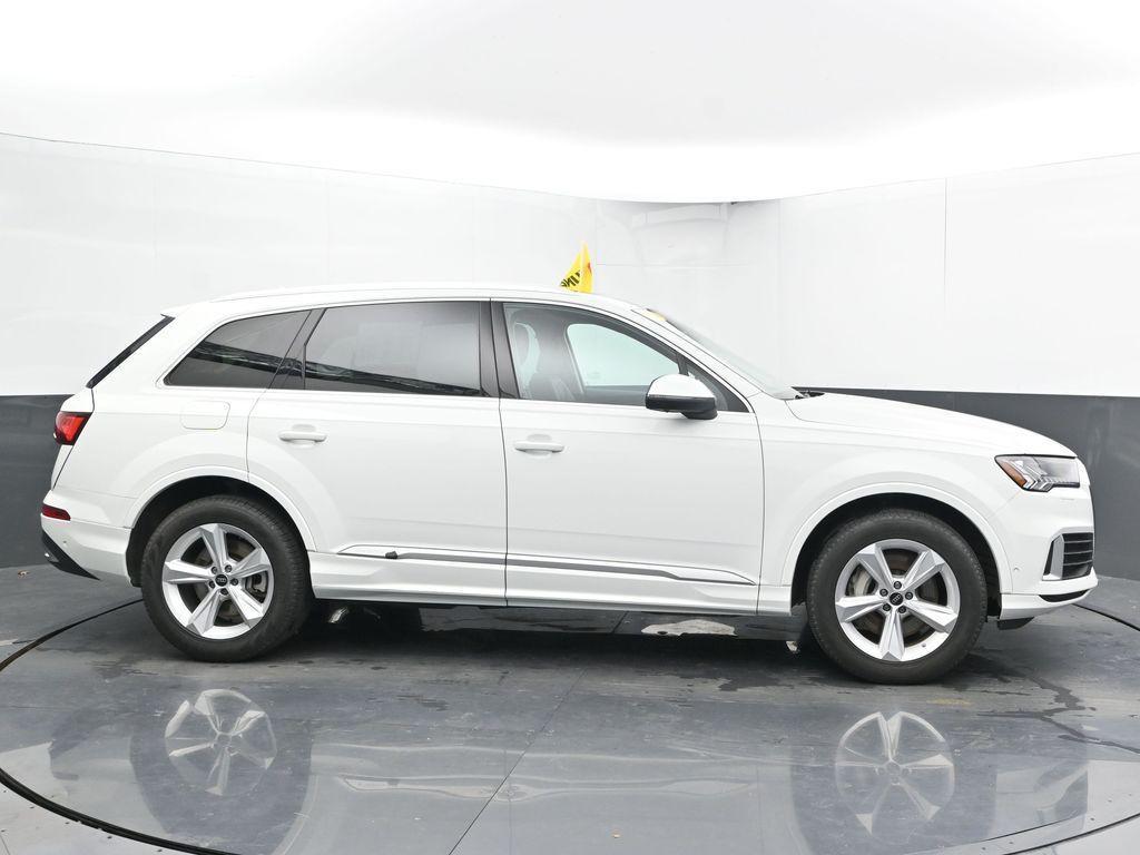 used 2024 Audi Q7 car, priced at $49,049