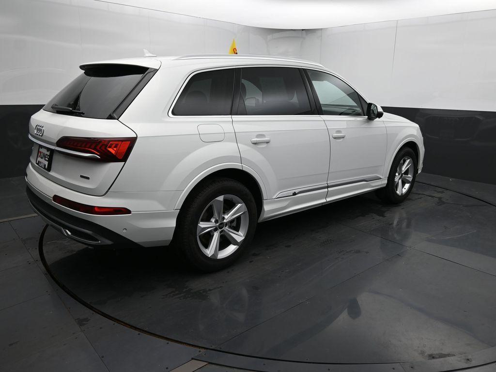 used 2024 Audi Q7 car, priced at $49,049
