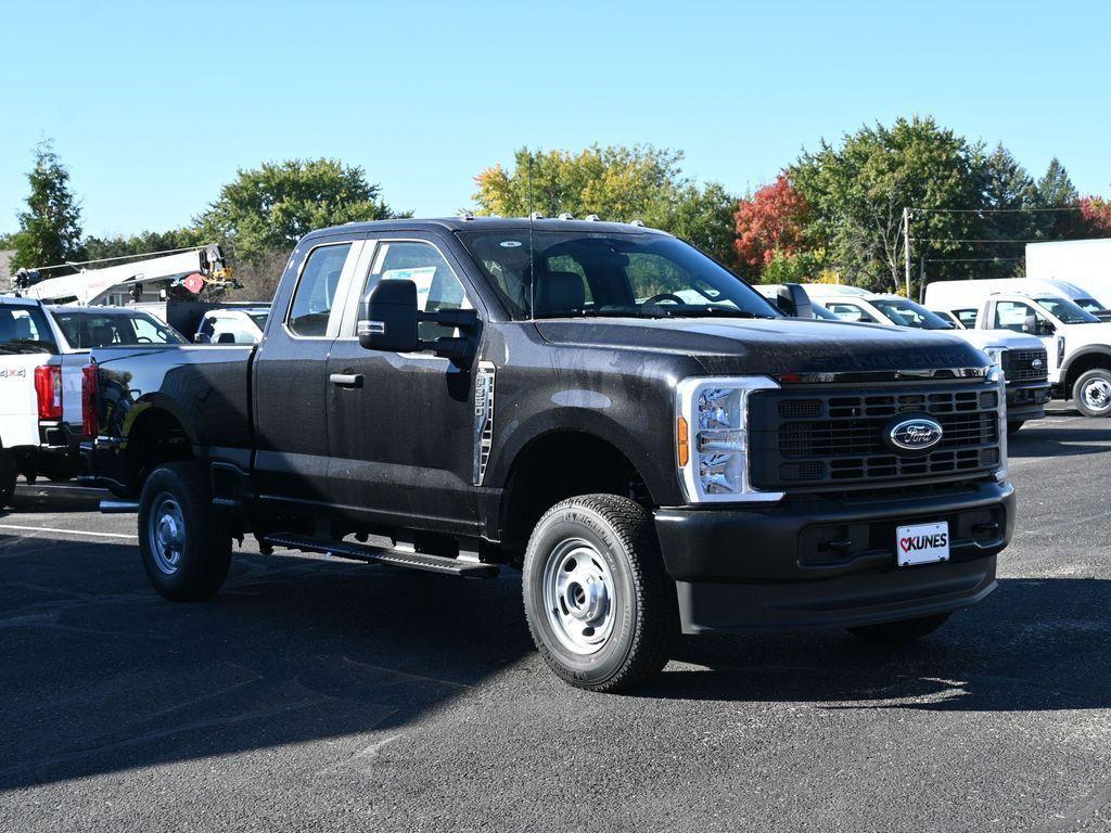 new 2024 Ford F-350 car, priced at $52,200