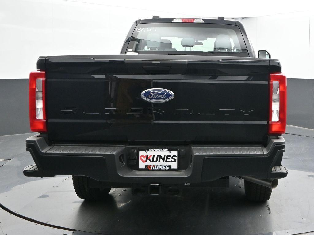 new 2024 Ford F-350 car, priced at $43,200