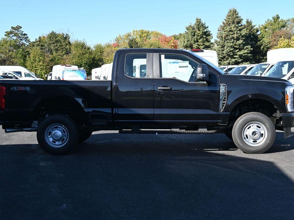 new 2024 Ford F-350 car, priced at $52,200