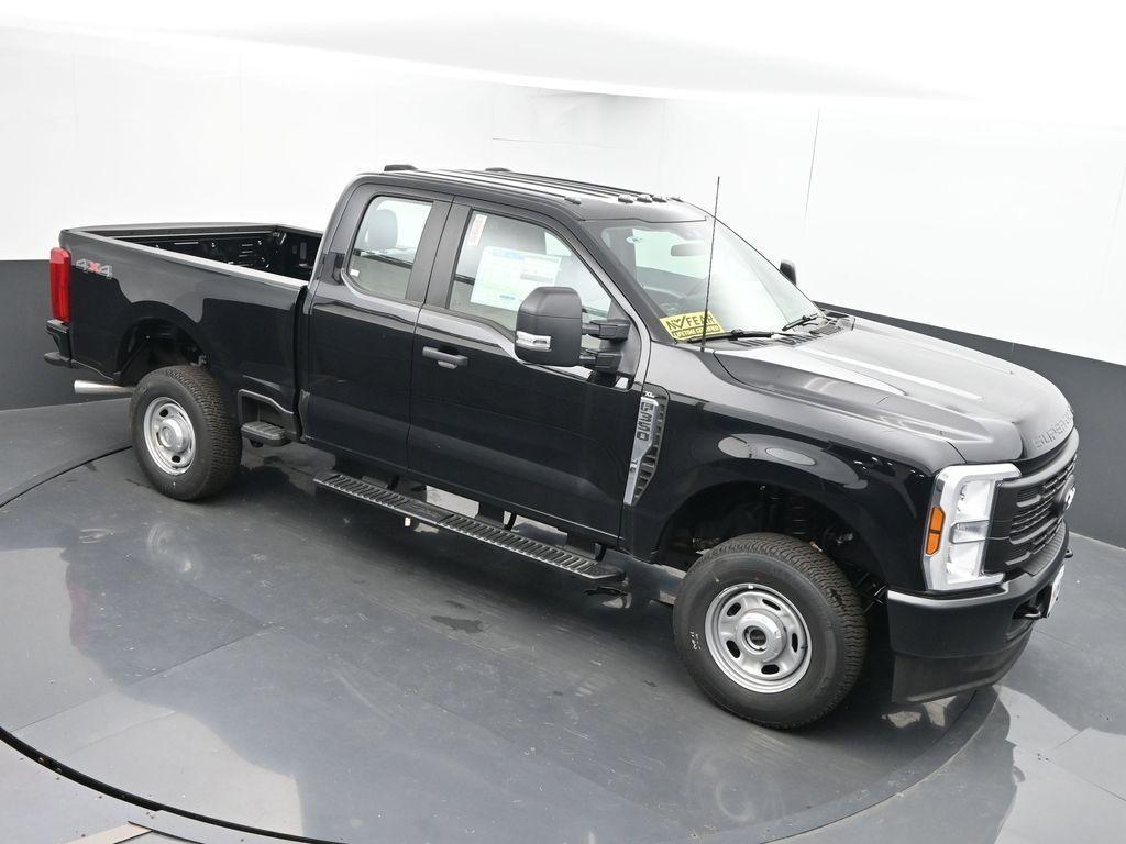 new 2024 Ford F-350 car, priced at $43,200