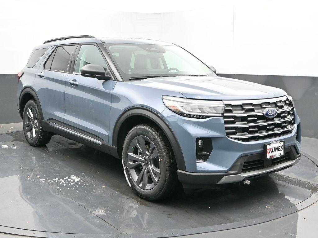 new 2025 Ford Explorer car, priced at $47,895