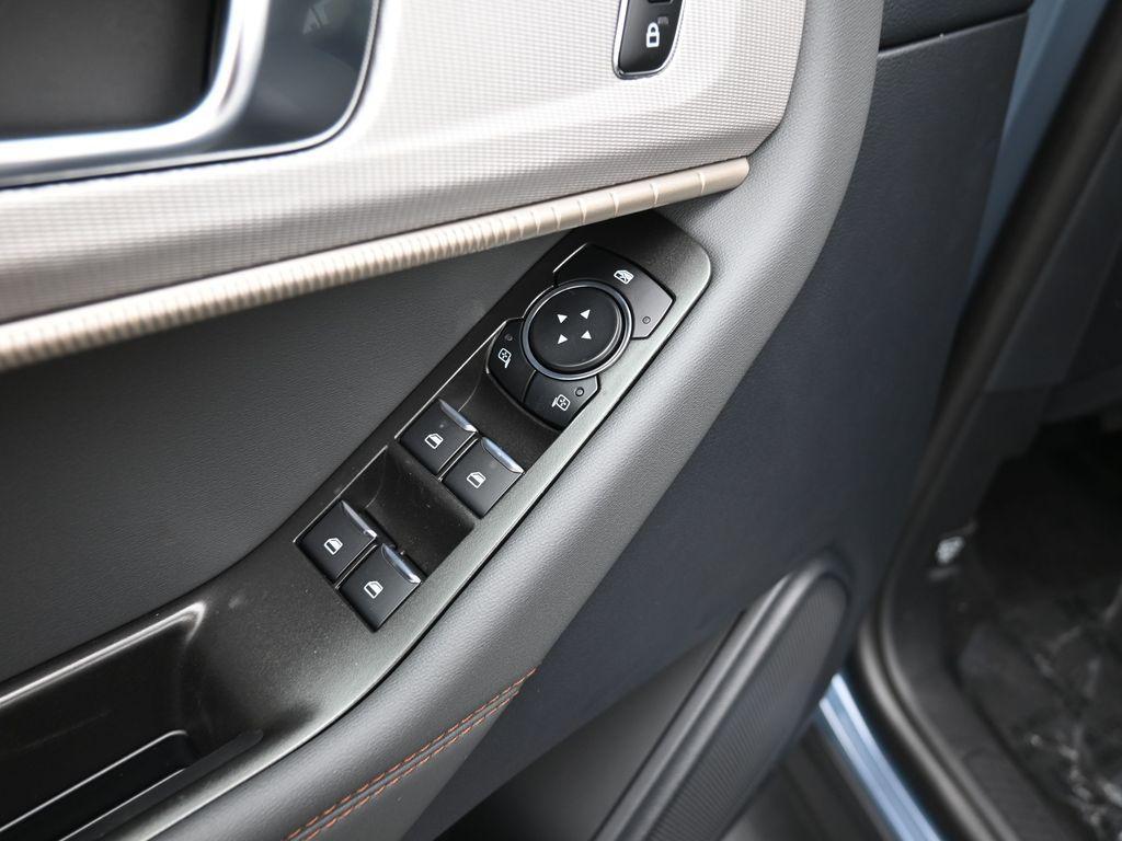 new 2025 Ford Explorer car, priced at $41,287