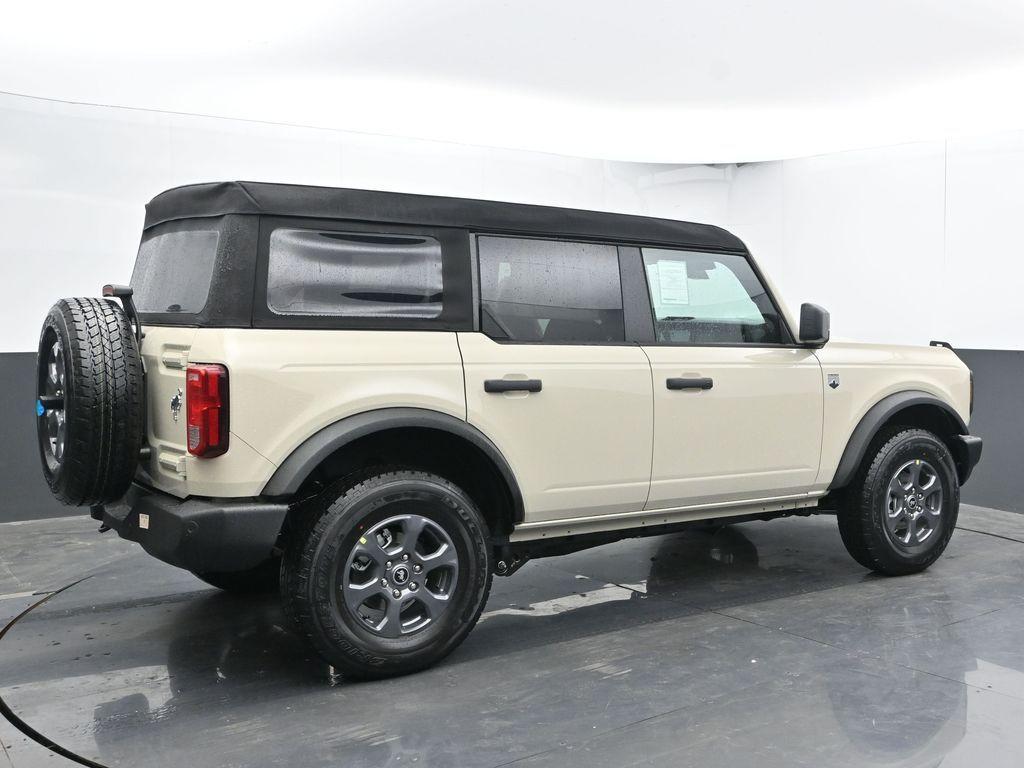 new 2025 Ford Bronco car, priced at $44,155