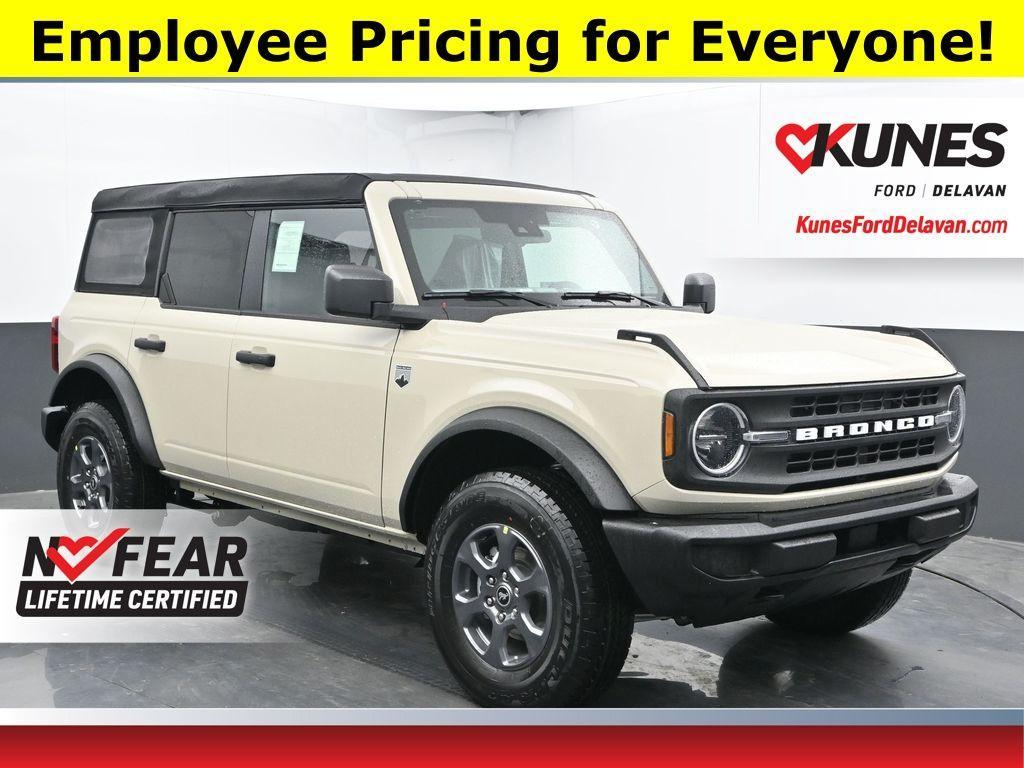 new 2025 Ford Bronco car, priced at $44,155
