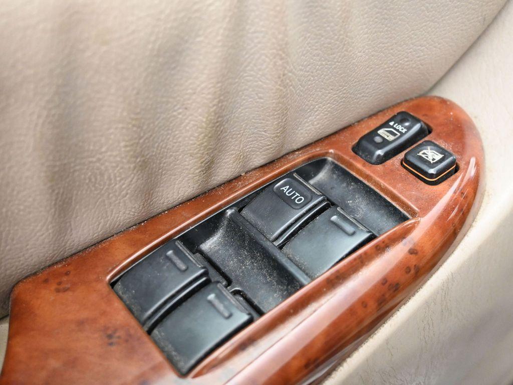 used 2005 Toyota Sienna car, priced at $4,479