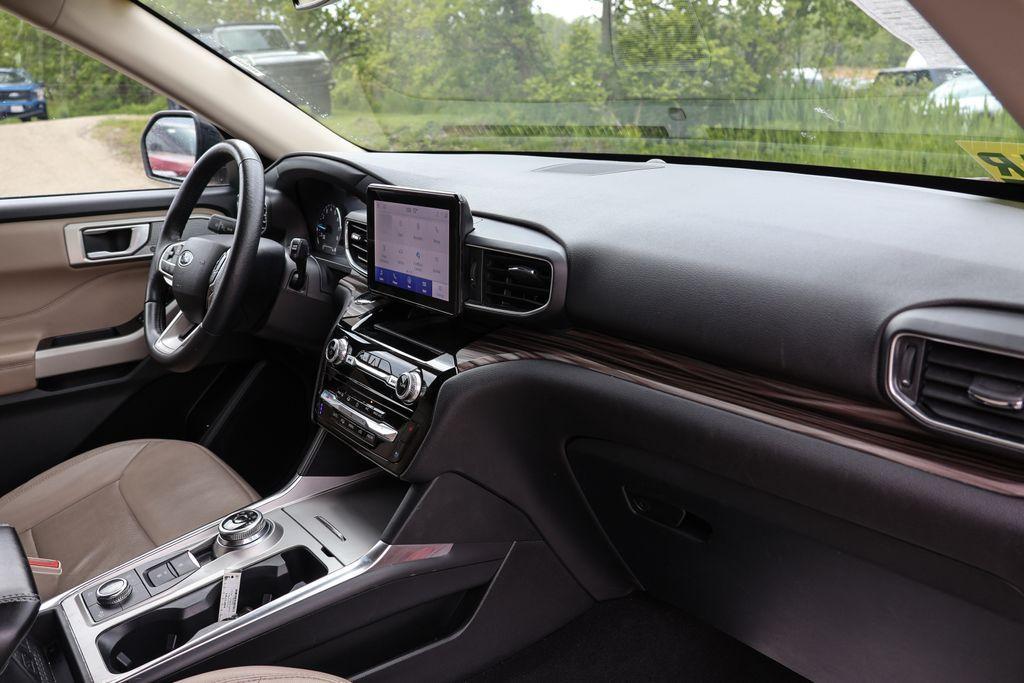 used 2023 Ford Explorer car, priced at $31,403